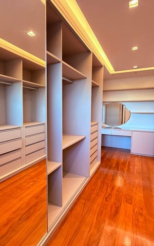 Casa para alugar com 730m², 4 quartos e 3 vagas Casa para alugar com 730m², 4 quartos e 3 vagasQuarto 1