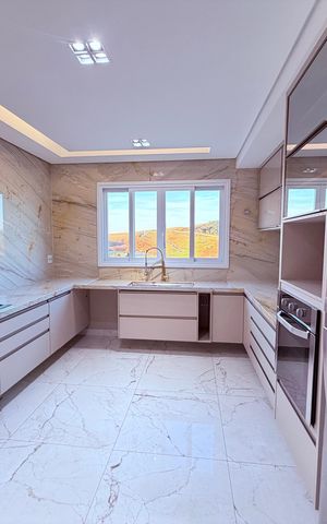 Casa para alugar com 730m², 4 quartos e 3 vagas Casa para alugar com 730m², 4 quartos e 3 vagasCozinha