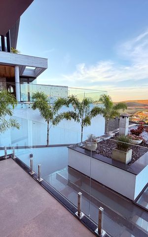 Casa para alugar com 730m², 4 quartos e 3 vagas Casa para alugar com 730m², 4 quartos e 3 vagasVaranda