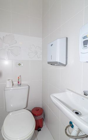 Casa à venda com 190m², 2 quartos e 2 vagas Casa à venda com 190m², 2 quartos e 2 vagasLavabo 4