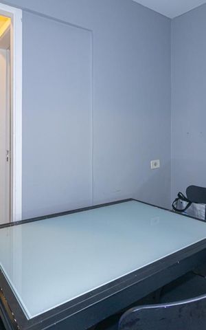 Casa à venda com 190m², 2 quartos e 2 vagas Casa à venda com 190m², 2 quartos e 2 vagasÁrea externa