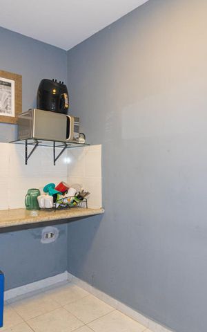 Casa à venda com 190m², 2 quartos e 2 vagas Casa à venda com 190m², 2 quartos e 2 vagasCozinha