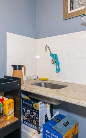 Casa à venda com 190m², 2 quartos e 2 vagas Casa à venda com 190m², 2 quartos e 2 vagasCozinha