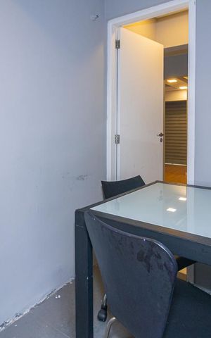 Casa à venda com 190m², 2 quartos e 2 vagas Casa à venda com 190m², 2 quartos e 2 vagasÁrea externa