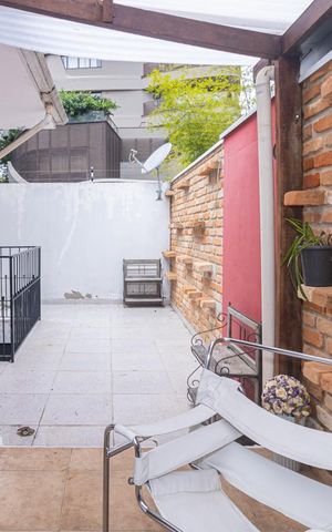 Casa à venda com 190m², 2 quartos e 2 vagas Casa à venda com 190m², 2 quartos e 2 vagasQuintal