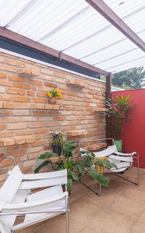 Casa à venda com 190m², 2 quartos e 2 vagas Casa à venda com 190m², 2 quartos e 2 vagasQuintal