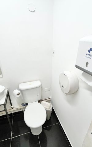 Casa para alugar com 379m², 7 quartos e 3 vagas Casa para alugar com 379m², 7 quartos e 3 vagasBanheiro 3