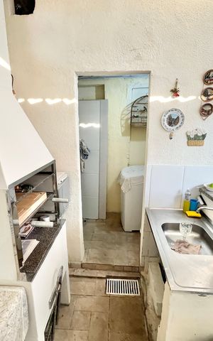Casa para alugar com 379m², 7 quartos e 3 vagas Casa para alugar com 379m², 7 quartos e 3 vagasÁrea comum - Churrasqueira