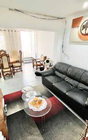 Casa para alugar com 379m², 7 quartos e 3 vagas Casa para alugar com 379m², 7 quartos e 3 vagasSala/Cozinha