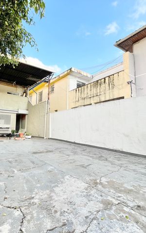 Casa para alugar com 379m², 7 quartos e 3 vagas Casa para alugar com 379m², 7 quartos e 3 vagasQuintal 2