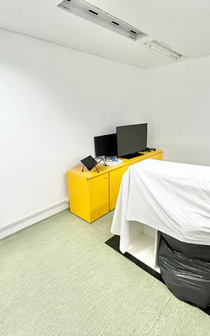 Casa para alugar com 379m², 7 quartos e 3 vagas Casa para alugar com 379m², 7 quartos e 3 vagasSala/Quarto 6