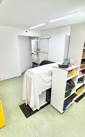 Casa para alugar com 379m², 7 quartos e 3 vagas Casa para alugar com 379m², 7 quartos e 3 vagasSala/Quarto 6