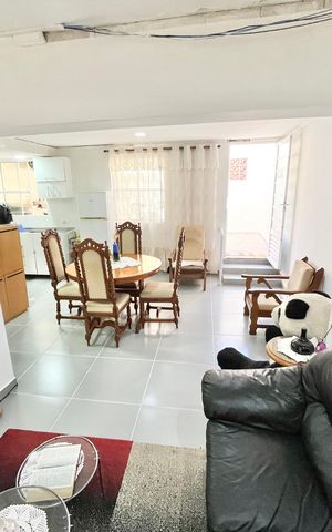 Casa para alugar com 379m², 7 quartos e 3 vagas Casa para alugar com 379m², 7 quartos e 3 vagasSala/Cozinha