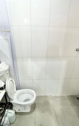 Casa para alugar com 379m², 7 quartos e 3 vagas Casa para alugar com 379m², 7 quartos e 3 vagasÁrea de ServiçoBanheiro de serviço
