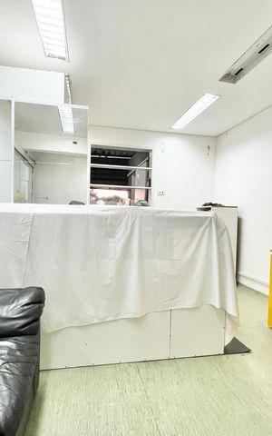 Casa para alugar com 379m², 7 quartos e 3 vagas Casa para alugar com 379m², 7 quartos e 3 vagasSala/Quarto 6