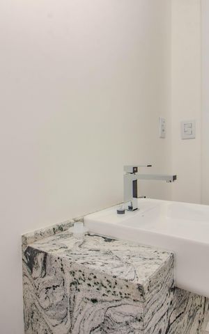 Apartamento à venda com 66m², 2 quartos e 1 vaga Apartamento à venda com 66m², 2 quartos e 1 vagaBanheiro Social