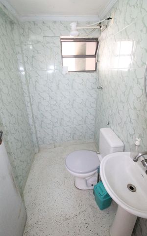 Casa para alugar com 300m², 3 quartos e 8 vagasBanheiro 2