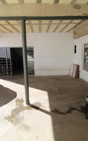 Casa para alugar com 300m², 3 quartos e 8 vagasQuintal