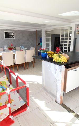 Casa para alugar com 300m², 3 quartos e 8 vagasCozinha