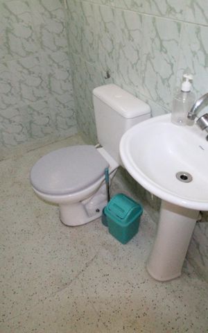 Casa para alugar com 300m², 3 quartos e 8 vagasBanheiro 2