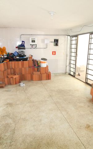 Casa para alugar com 300m², 3 quartos e 8 vagasSala Quintal