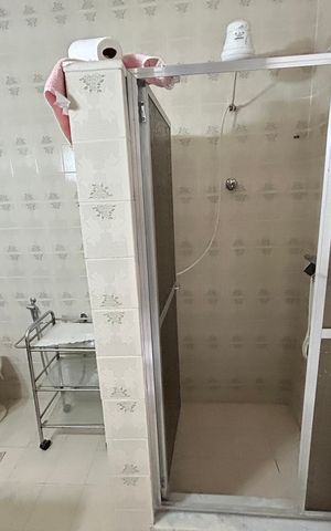 Casa à venda com 500m², 2 quartos e 3 vagasBanheiro Social