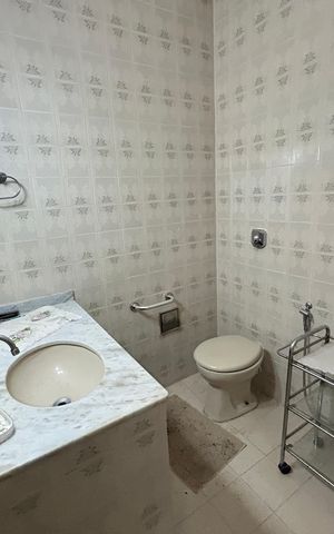 Casa à venda com 500m², 2 quartos e 3 vagasBanheiro Social
