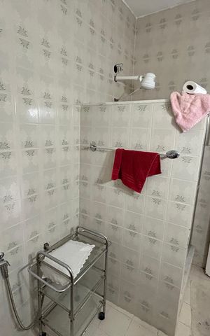 Casa à venda com 500m², 2 quartos e 3 vagasBanheiro Social