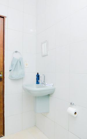 Casa para alugar com 106m², 1 quarto e sem vagaBanheiro