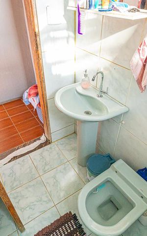 Casa à venda com 242m², 3 quartos e 4 vagas Casa à venda com 242m², 3 quartos e 4 vagasBanheiro