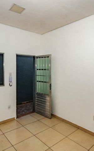 Casa para alugar com 60m², 2 quartos e 1 vagaSala