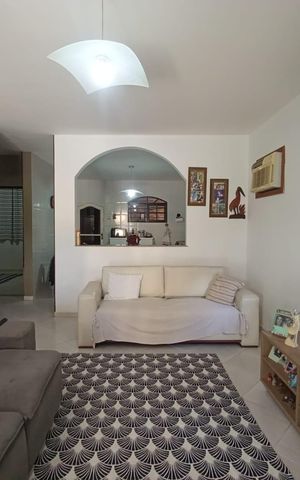 Casa para alugar com 120m², 2 quartos e 6 vagas Casa para alugar com 120m², 2 quartos e 6 vagasSala