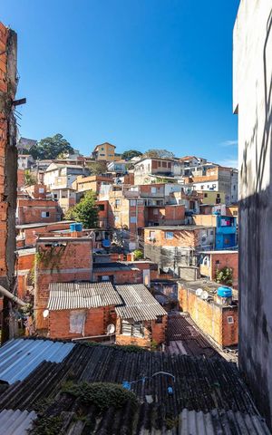 Casa à venda com 70m², 2 quartos e 1 vagaÁrea de Serviço - Vista
