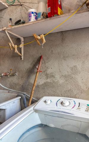 Casa à venda com 70m², 2 quartos e 1 vagaÁrea de Serviço