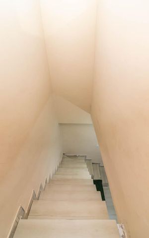 Casa à venda com 70m², 2 quartos e 1 vagaEscada