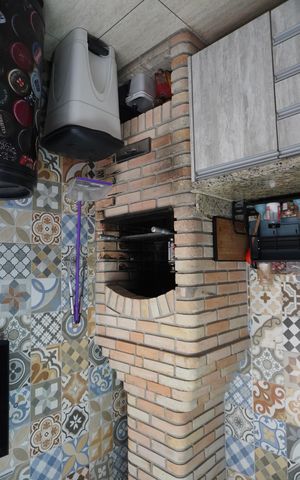 Casa à venda com 150m², 2 quartos e 2 vagasChurrasqueira