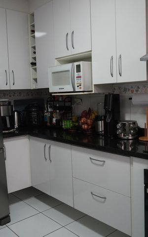 Casa à venda com 150m², 2 quartos e 2 vagasCozinha