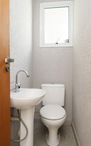 Casa à venda com 95m², 2 quartos e 4 vagasLavabo Garagem