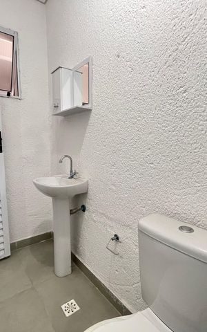 Studio para alugar com 10m², 1 quarto e sem vaga Studio para alugar com 10m², 1 quarto e sem vagaBanheiro
