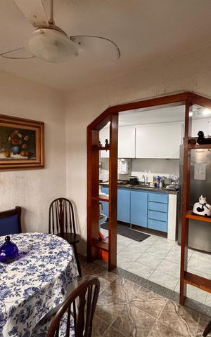 Casa de condomínio à venda com 145m², 4 quartos e 2 vagas Casa de condomínio à venda com 145m², 4 quartos e 2 vagasCopa