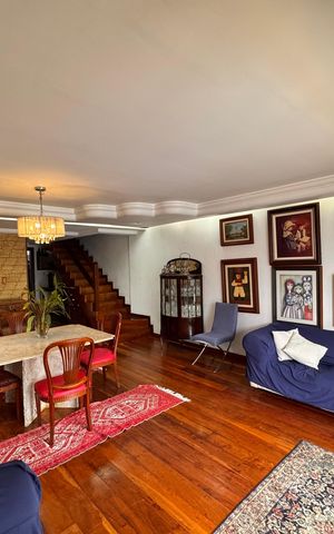 Casa de condomínio à venda com 145m², 4 quartos e 2 vagas Casa de condomínio à venda com 145m², 4 quartos e 2 vagasSala
