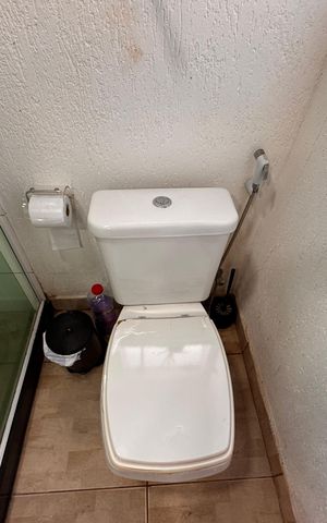 Casa de condomínio à venda com 145m², 4 quartos e 2 vagas Casa de condomínio à venda com 145m², 4 quartos e 2 vagasSuíte 1 - Banheiro