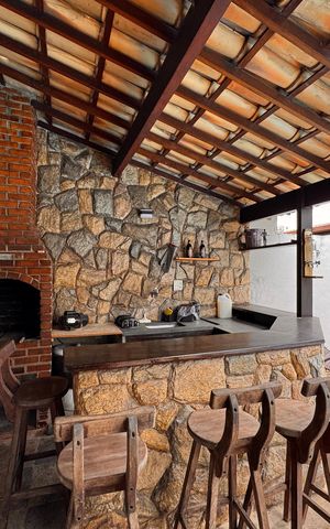 Casa de condomínio à venda com 145m², 4 quartos e 2 vagas Casa de condomínio à venda com 145m², 4 quartos e 2 vagasÁrea externa