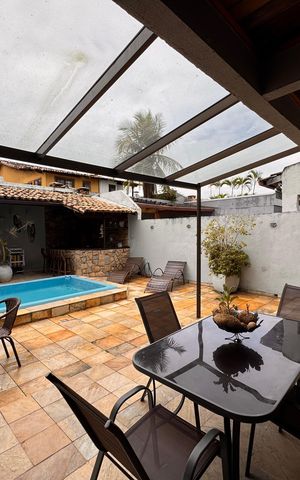 Casa de condomínio à venda com 145m², 4 quartos e 2 vagas Casa de condomínio à venda com 145m², 4 quartos e 2 vagasÁrea externa