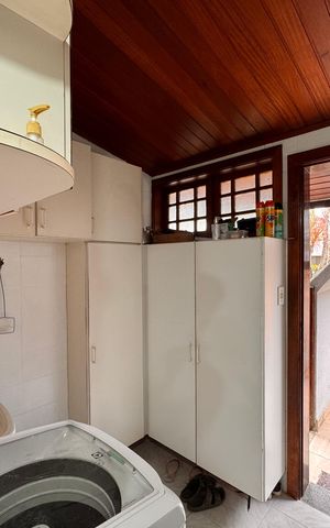 Casa de condomínio à venda com 145m², 4 quartos e 2 vagas Casa de condomínio à venda com 145m², 4 quartos e 2 vagasÁrea de Serviço