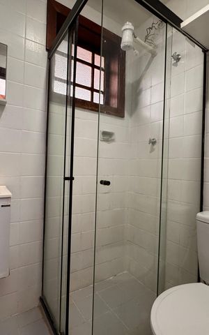 Casa de condomínio à venda com 145m², 4 quartos e 2 vagas Casa de condomínio à venda com 145m², 4 quartos e 2 vagasÁrea de Serviço - Banheiro