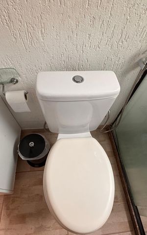 Casa de condomínio à venda com 145m², 4 quartos e 2 vagas Casa de condomínio à venda com 145m², 4 quartos e 2 vagasSuíte 2 - Banheiro