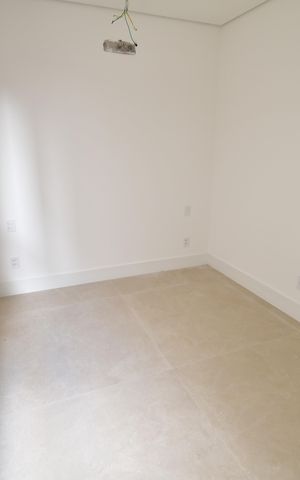 Casa de condomínio à venda com 586m², 4 quartos e 4 vagasQuarto de Serviço