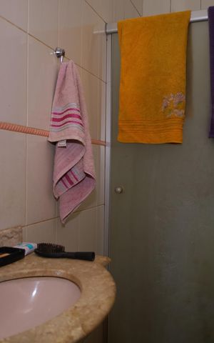 Casa à venda com 100m², 2 quartos e 1 vagaBanheiro