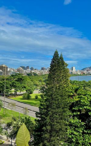 Apartamento à venda com 72m², 2 quartos e sem vaga Apartamento à venda com 72m², 2 quartos e sem vagaQuarto - vista livre para a lagoa